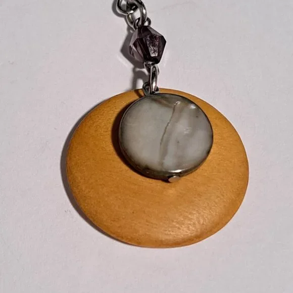 Caracol wooden necklace and earring set - Picture 5 of 7